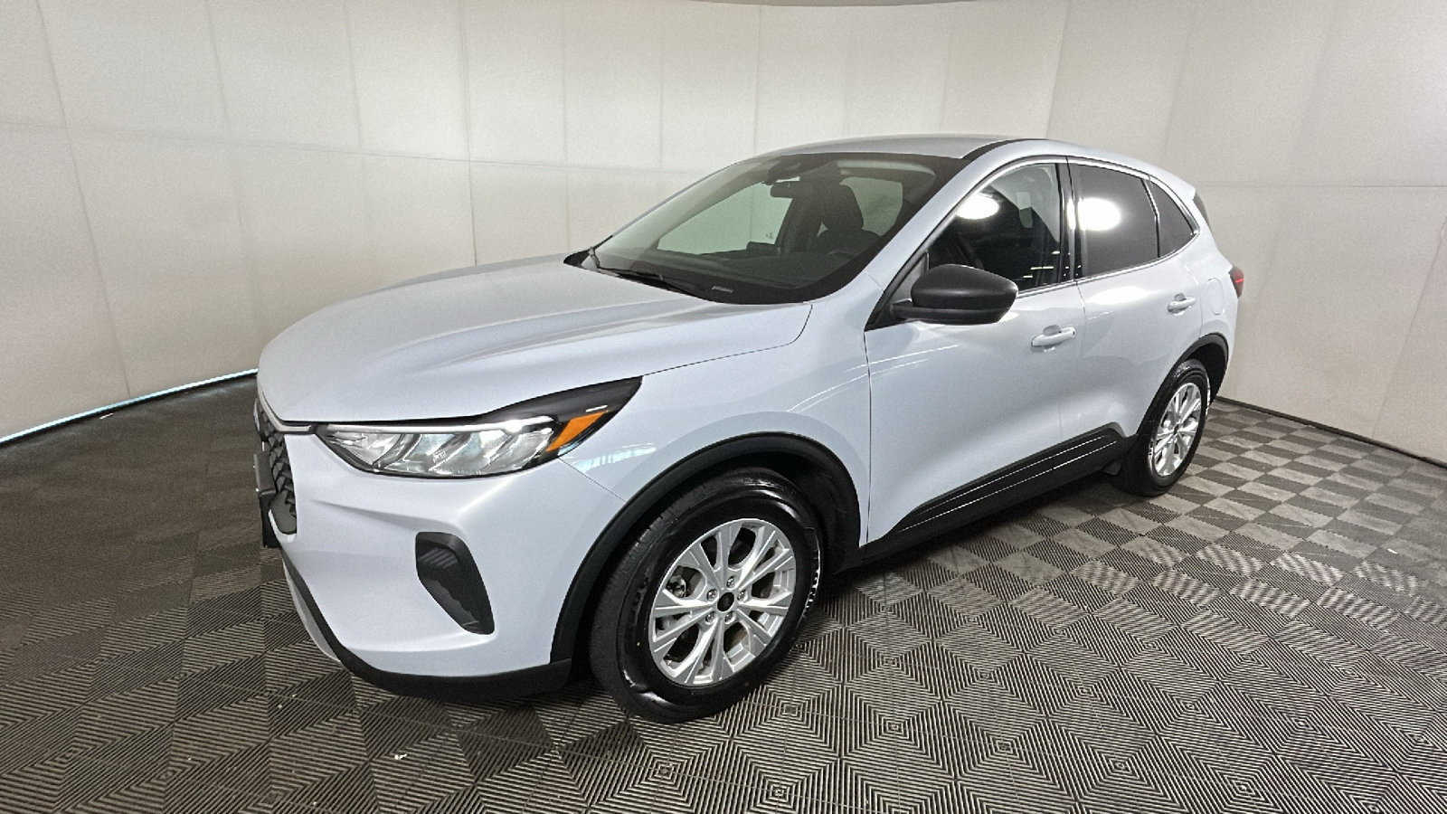 Used 2025 Ford Escape Active FWD image 7