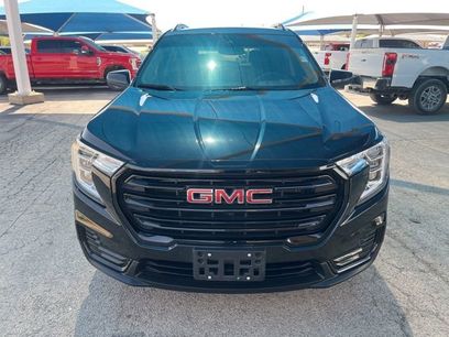 Used 2024 GMC Terrain SLE w/ Driver Convenience Package