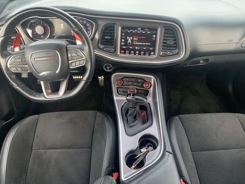 Used 2022 Dodge Challenger R/T w/ Plus Package image 28