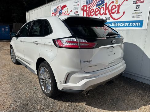 Used 2020 Ford Edge Titanium w/ Equipment Group 301A AWD/4WD image 8