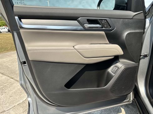 New 2026 GMC Terrain Elevation w/ Elevation Premium Package FWD image 18