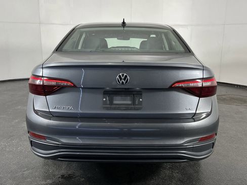 Used 2024 Volkswagen Jetta SE image 10