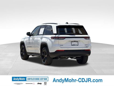 Used 2024 Jeep Grand Cherokee Limited w/ Luxury Tech Group II AWD/4WD image 6