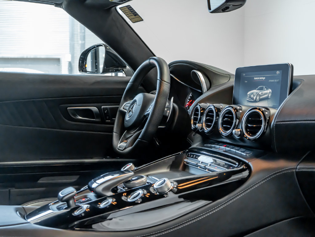 Used 2018 Mercedes-Benz AMG GT Roadster image 24