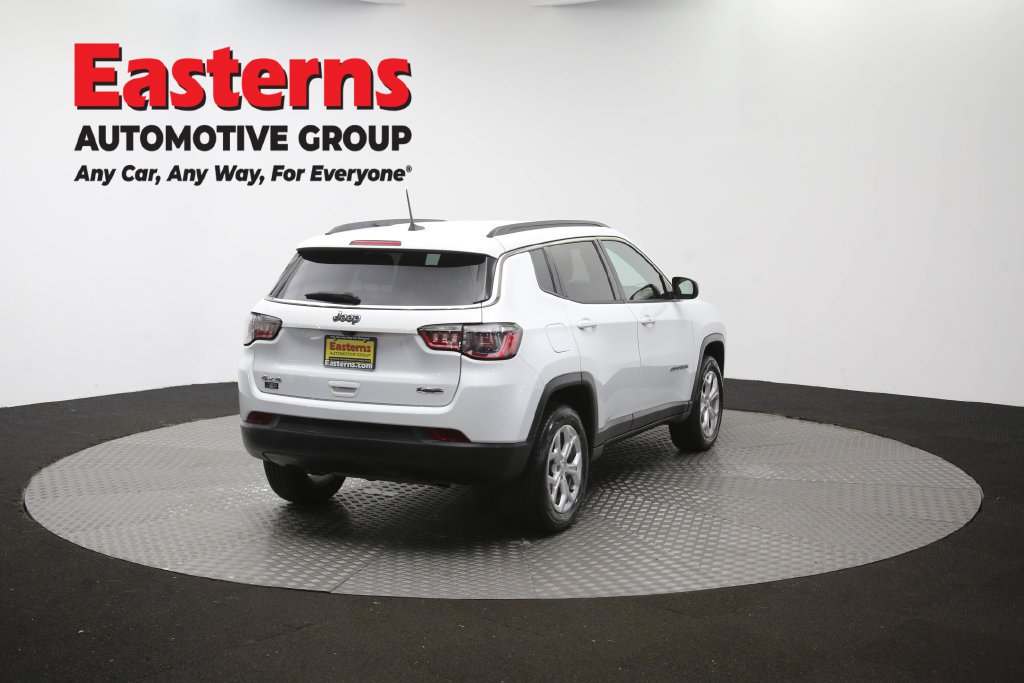 Used 2024 Jeep Compass Latitude AWD/4WD image 41