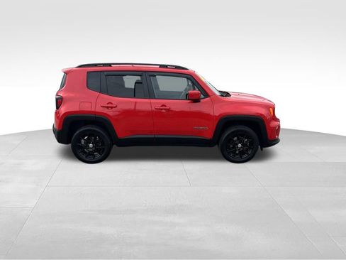 Used 2019 Jeep Renegade Latitude w/ Cold Weather Group image 8
