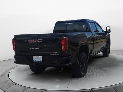 Used 2023 GMC Sierra 2500 Denali w/ Denali Black Diamond Edition AWD/4WD image 5