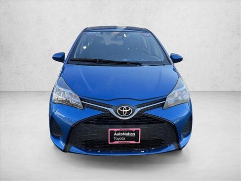 Used 2017 Toyota Yaris L image 2