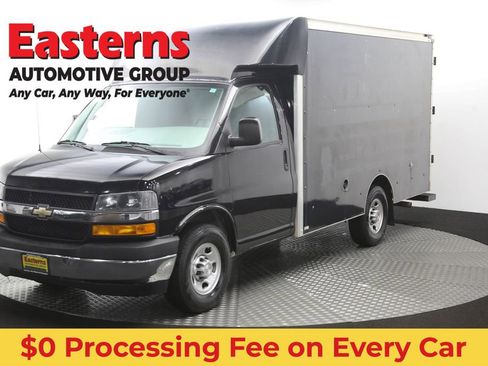 Used 2017 Chevrolet Express 3500 RWD image 52