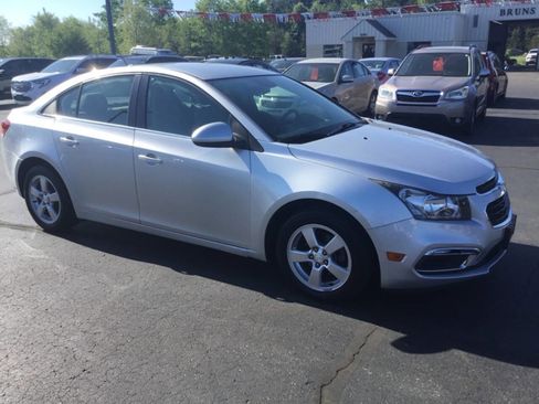 Used 2016 Chevrolet Cruze LT FWD image 7