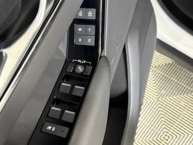 New 2026 Land Rover Range Rover Velar S AWD/4WD image 31