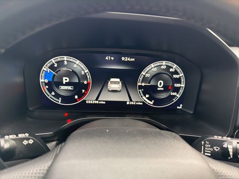 Used 2024 Mitsubishi Outlander SE Black Edition image 9