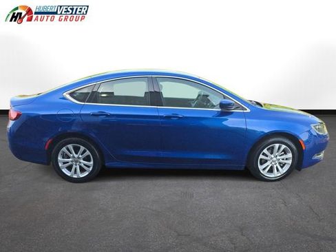 Used 2015 Chrysler 200 Limited image 5