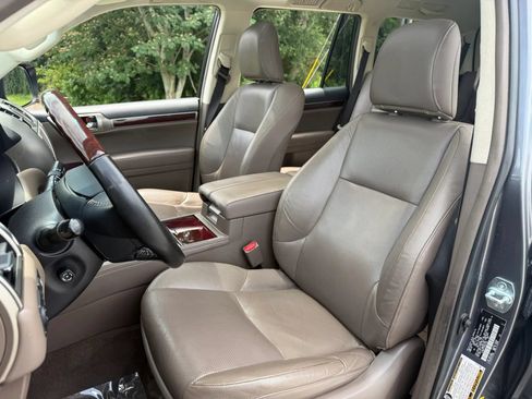 Used 2019 Lexus GX 460 Premium AWD/4WD image 27