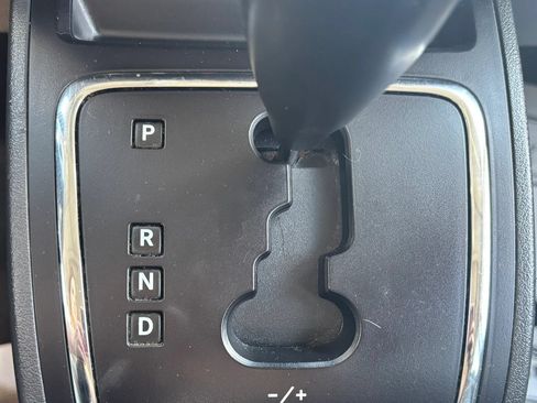 Used 2016 Jeep Patriot High Altitude FWD image 11