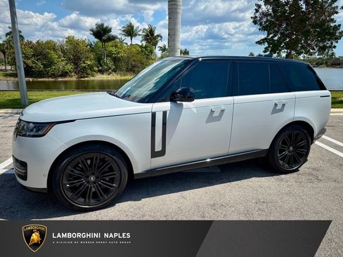 Used 2025 Land Rover Range Rover SE AWD/4WD image 1