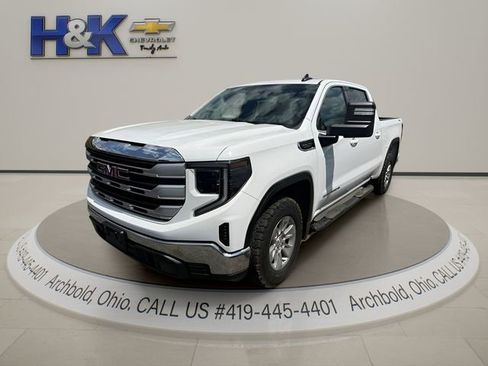 Used 2022 GMC Sierra 1500 SLE AWD/4WD image 3