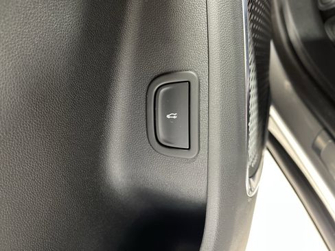 New 2026 GMC Acadia Denali w/ Super Cruise Package AWD/4WD image 33