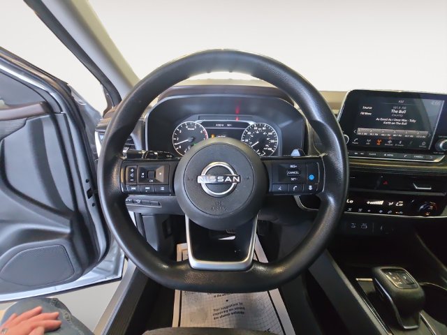 Used 2023 Nissan Rogue SV AWD/4WD image 13