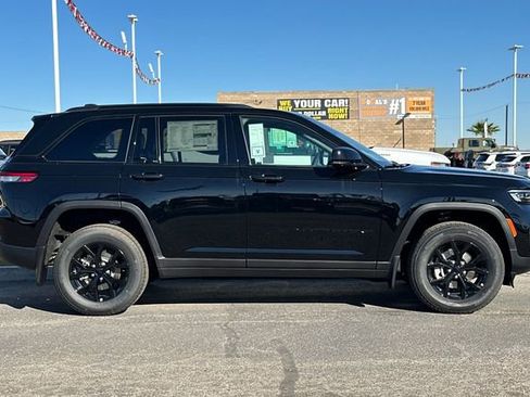 New 2025 Jeep Grand Cherokee Altitude RWD image 6
