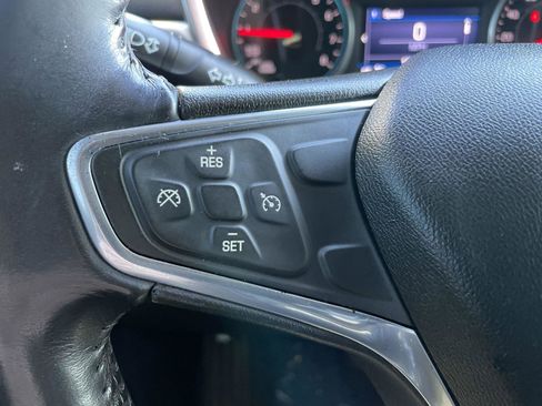 Used 2019 Chevrolet Equinox LT image 16