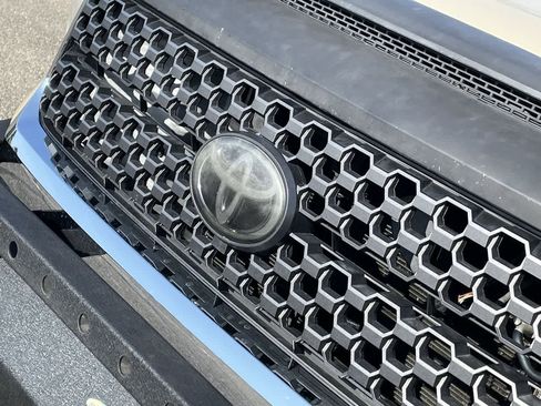 Used 2019 Toyota Tundra SR5 RWD image 32