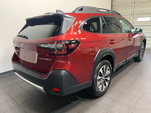 Used 2025 Subaru Outback Limited image 3