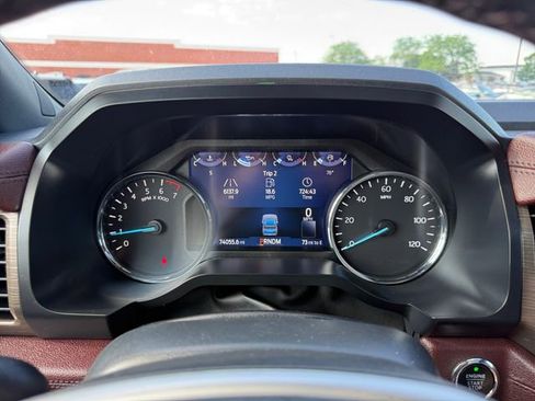Used 2022 Ford Expedition Limited AWD/4WD image 18