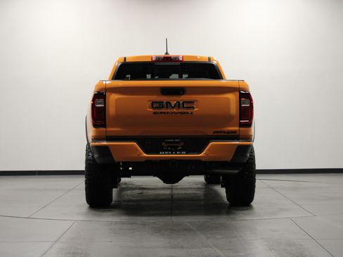 New 2026 GMC Canyon AT4X w/ LPO, Black Badging Package AWD/4WD image 5