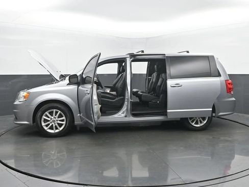 Used 2018 Dodge Grand Caravan SXT FWD image 53