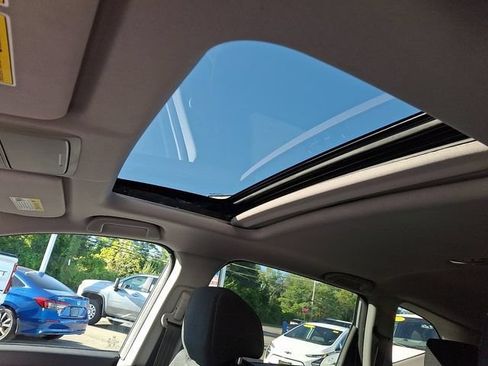 Used 2017 Honda CR-V EX image 23