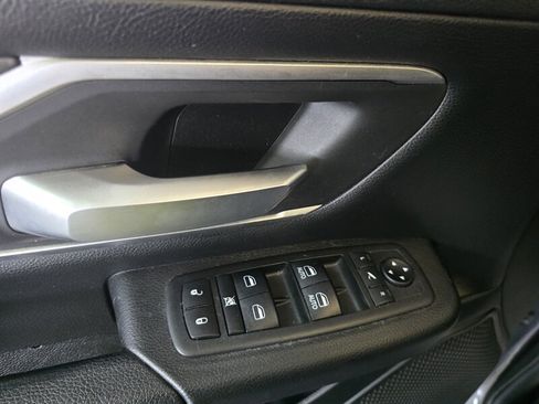 Used 2020 RAM 1500 Big Horn AWD/4WD image 34