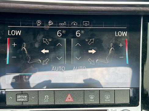 Used 2020 Audi Q8 Premium Plus w/ Premium Plus Package AWD/4WD image 17