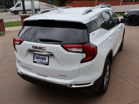 Certified 2024 GMC Terrain SLT AWD/4WD image 6