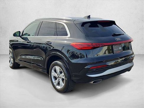 Certified 2025 Audi Q5 Premium w/ Convenience Package AWD/4WD image 8