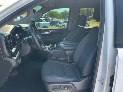 Used 2024 Chevrolet Silverado 1500 LT AWD/4WD image 23