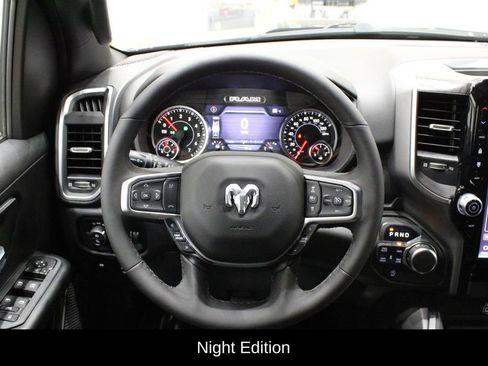 New 2026 RAM 1500 4x4 Crew Cab image 7