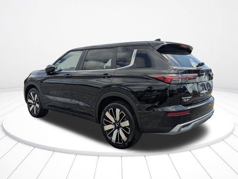 New 2026 Mitsubishi Outlander SE FWD image 5