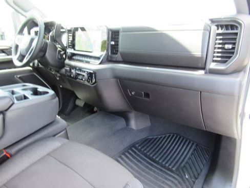 Certified 2025 Chevrolet Silverado 2500 LT w/ Convenience Package AWD/4WD image 11