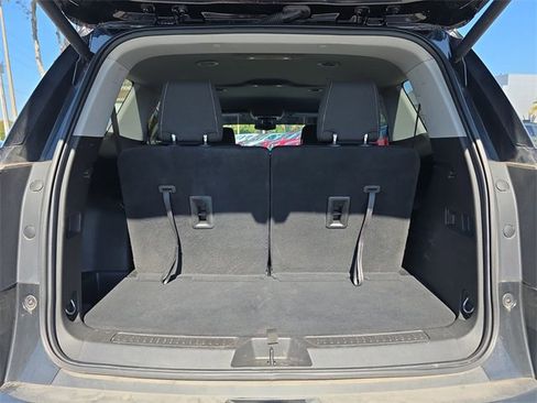 Used 2021 GMC Acadia SLE w/ Driver Convenience Package image 8