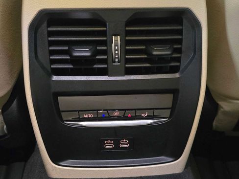 Used 2025 BMW i4 eDrive40 w/ M Sport Package image 18