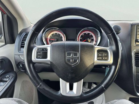 Used 2015 Dodge Grand Caravan SE w/ Quick Order Package 29E SE image 17