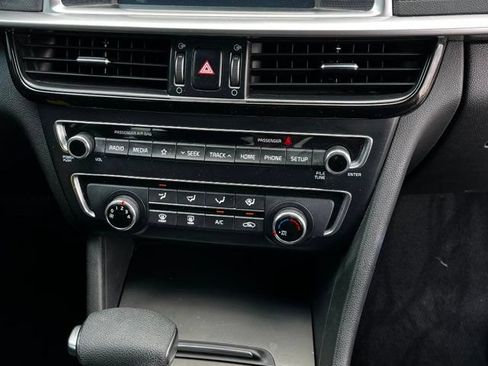 Used 2020 Kia Optima LX FWD image 24