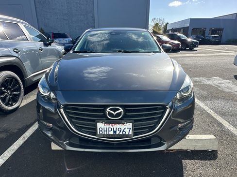 Used 2018 MAZDA MAZDA3 Touring image 5