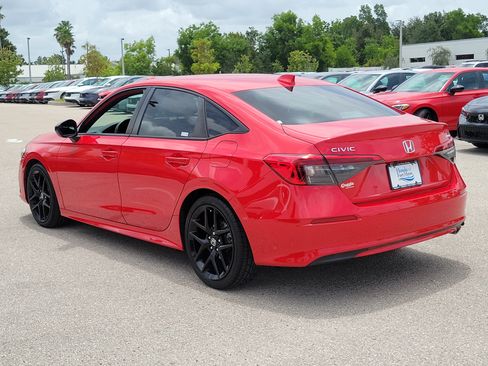 Used 2023 Honda Civic Sport image 4