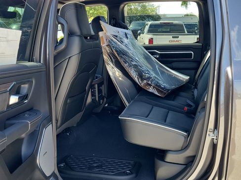 New 2026 RAM 1500 Laramie AWD/4WD image 13