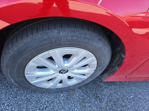 Used 2020 Toyota Prius LE image 8