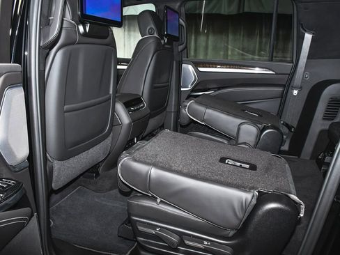 Used 2026 Cadillac Escalade ESV Platinum Sport AWD/4WD image 57