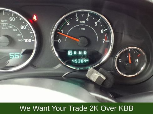Used 2016 Jeep Wrangler Unlimited Sahara w/ Connectivity Group AWD/4WD image 30