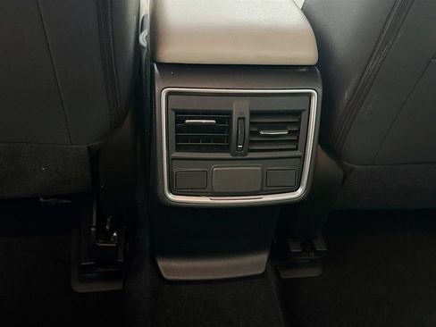 Used 2021 Subaru Forester Premium AWD/4WD image 30